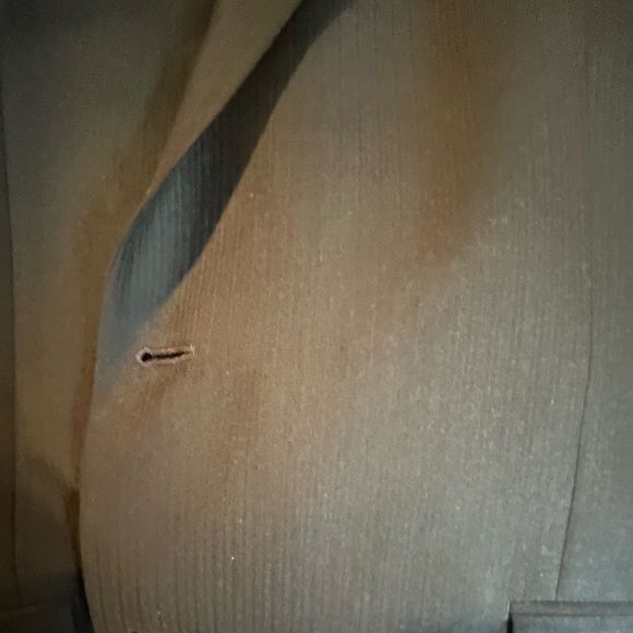 Izod Men’s Suit separates. Suit coat 50R, trousers 42W x 30L. EUC - Picture 6 of 8